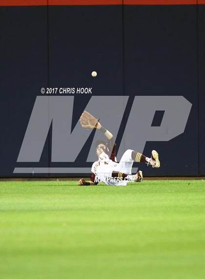 Thumbnail 3 in Nogales vs. Salpointe Catholic (AIA 4A Final) photogallery.