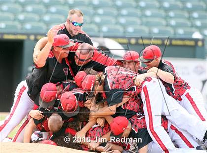 Thumbnail 3 in Bishop vs. West (UIL 3A Final) photogallery.
