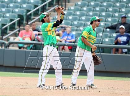 Thumbnail 2 in Bishop vs. West (UIL 3A Final) photogallery.