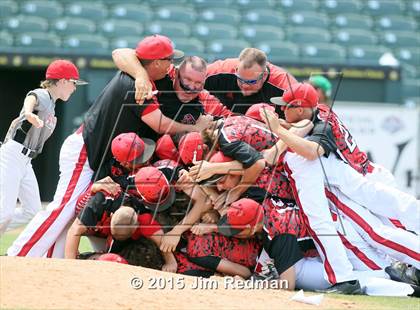 Thumbnail 1 in Bishop vs. West (UIL 3A Final) photogallery.