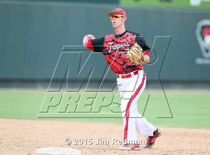 Thumbnail 2 in Bishop vs. West (UIL 3A Final) photogallery.