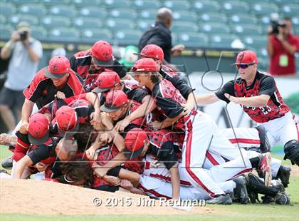 Thumbnail 1 in Bishop vs. West (UIL 3A Final) photogallery.