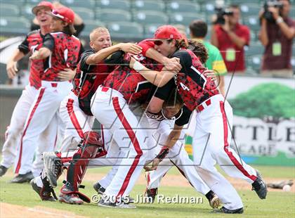 Thumbnail 3 in Bishop vs. West (UIL 3A Final) photogallery.