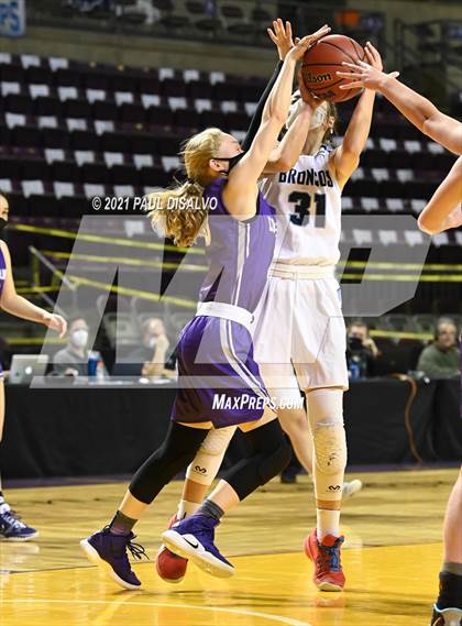 Thumbnail 3 in Platte Valley vs. Lutheran (CHSAA 3A State Final) photogallery.