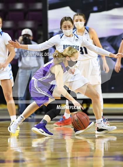 Thumbnail 2 in Platte Valley vs. Lutheran (CHSAA 3A State Final) photogallery.