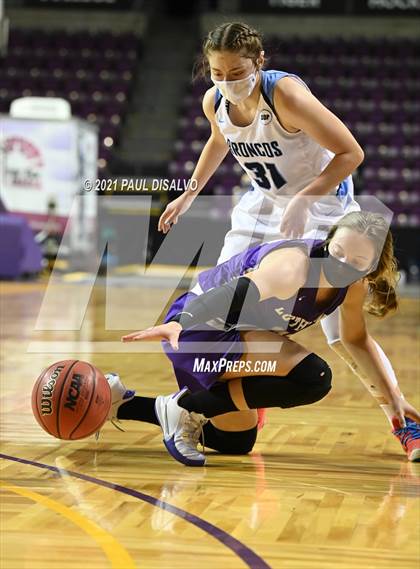 Thumbnail 2 in Platte Valley vs. Lutheran (CHSAA 3A State Final) photogallery.