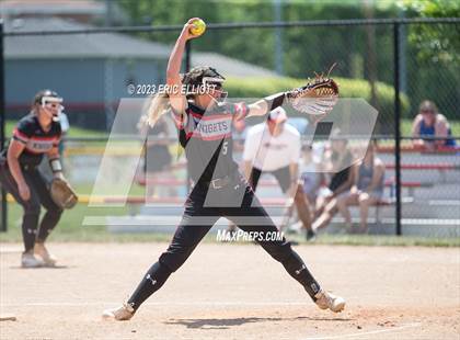 Thumbnail 1 in Franklin vs Cathedral Prep (PIAA D10 4A Championship) photogallery.