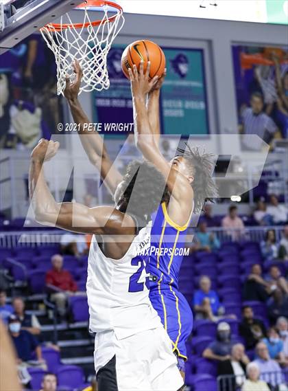 Thumbnail 1 in IMG Academy vs North Little Rock (City of Palms Classic) photogallery.