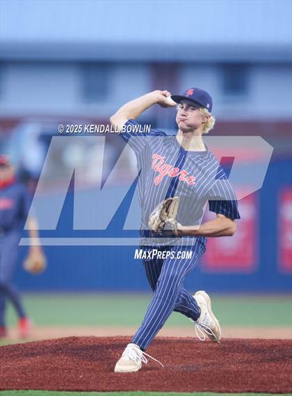 Thumbnail 3 in Neshoba Central vs South Panola (MHSAA Class 6A Round 1)  photogallery.