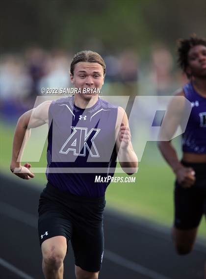 Thumbnail 3 in Porter Ridge Track Meet photogallery.