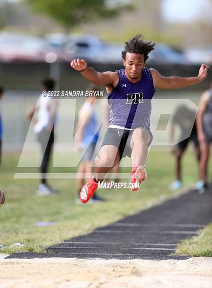 Thumbnail 3 in Porter Ridge Track Meet photogallery.