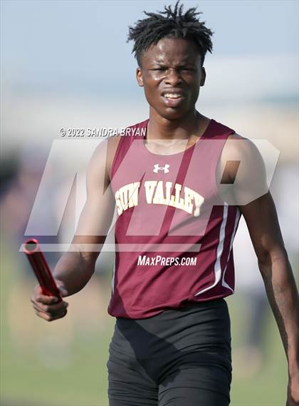 Thumbnail 2 in Porter Ridge Track Meet photogallery.