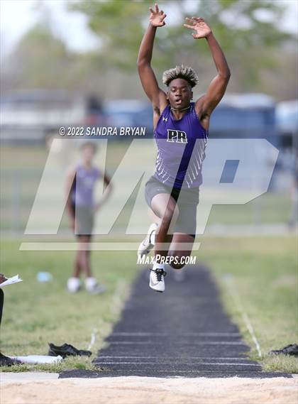 Thumbnail 1 in Porter Ridge Track Meet photogallery.