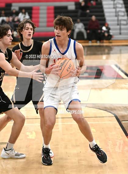 Thumbnail 3 in Laguna Hills vs. Los Alamitos (Tustin Holiday Classic) photogallery.