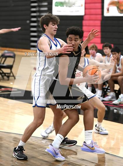 Thumbnail 3 in Laguna Hills vs. Los Alamitos (Tustin Holiday Classic) photogallery.