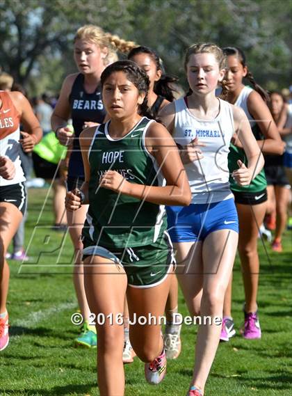 Thumbnail 2 in UNM Invitational photogallery.