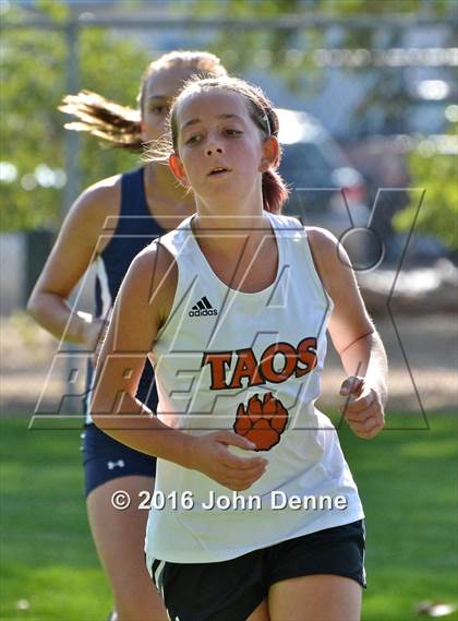 Thumbnail 3 in UNM Invitational photogallery.