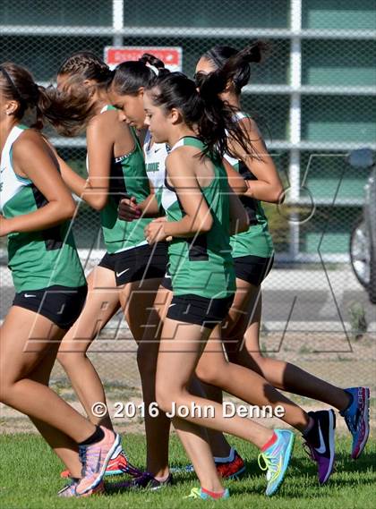 Thumbnail 3 in UNM Invitational photogallery.