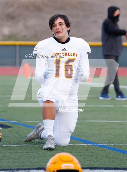 Thumbnail 3 in Royal vs Simi Valley photogallery.