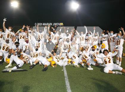 Thumbnail 3 in Royal vs Simi Valley photogallery.