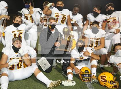 Thumbnail 3 in Royal vs Simi Valley photogallery.
