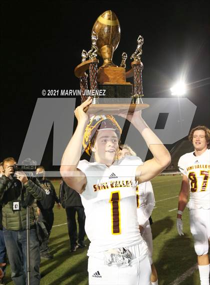 Thumbnail 3 in Royal vs Simi Valley photogallery.