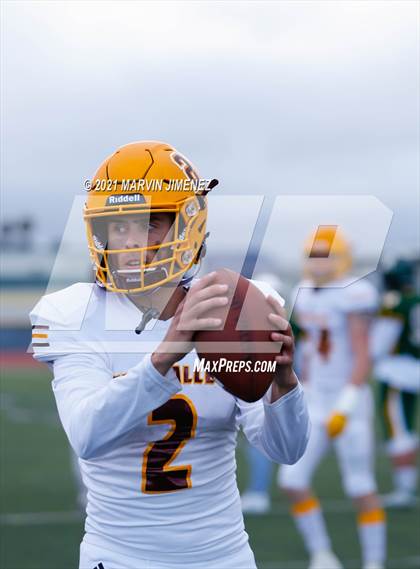Thumbnail 3 in Royal vs Simi Valley photogallery.