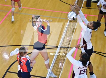 Thumbnail 3 in De La Salle vs Notre Dame (Catholic League Tournament) photogallery.
