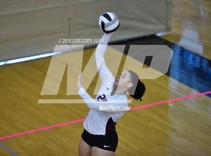 Thumbnail 3 in De La Salle vs Notre Dame (Catholic League Tournament) photogallery.