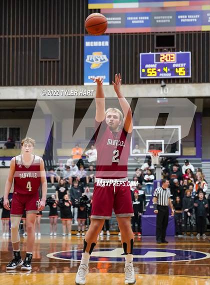Thumbnail 3 in Danville vs. Beech Grove (IHSAA 3A Regional Final) photogallery.