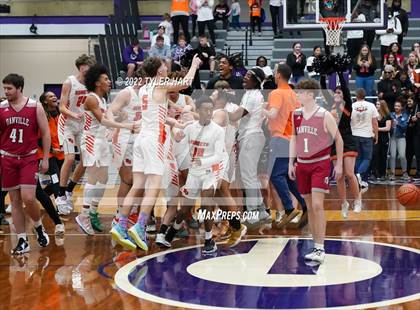Thumbnail 1 in Danville vs. Beech Grove (IHSAA 3A Regional Final) photogallery.