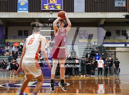 Thumbnail 1 in Danville vs. Beech Grove (IHSAA 3A Regional Final) photogallery.