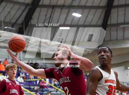 Thumbnail 2 in Danville vs. Beech Grove (IHSAA 3A Regional Final) photogallery.