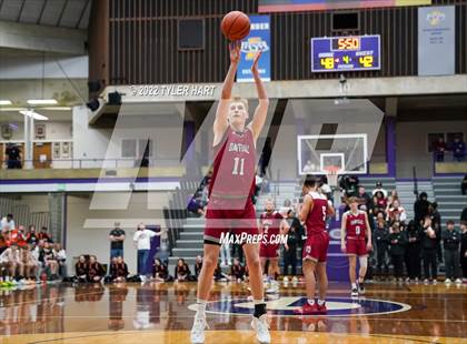 Thumbnail 1 in Danville vs. Beech Grove (IHSAA 3A Regional Final) photogallery.