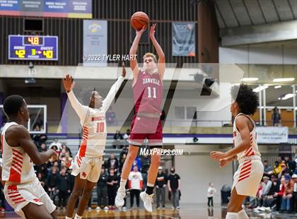 Thumbnail 2 in Danville vs. Beech Grove (IHSAA 3A Regional Final) photogallery.