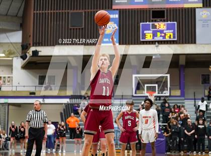 Thumbnail 2 in Danville vs. Beech Grove (IHSAA 3A Regional Final) photogallery.