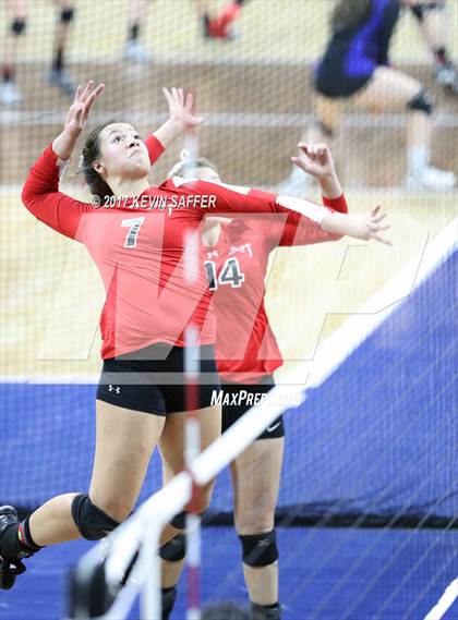Thumbnail 2 in Fleming vs. La Veta  (CHSAA 1A Semifinal) photogallery.