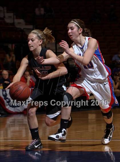 Thumbnail 2 in Portland vs. St. Paul Catholic (CIAC Class S Final) photogallery.