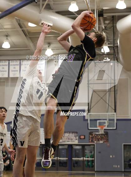 Thumbnail 1 in Tokay @ Vista del Lago photogallery.