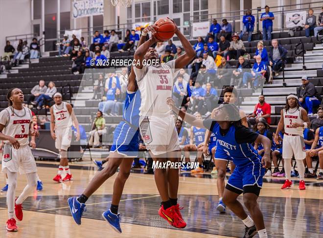 Photo 4 in the Crockett vs Hitchcock (UIL 3A DI Bi-District Playoff ...