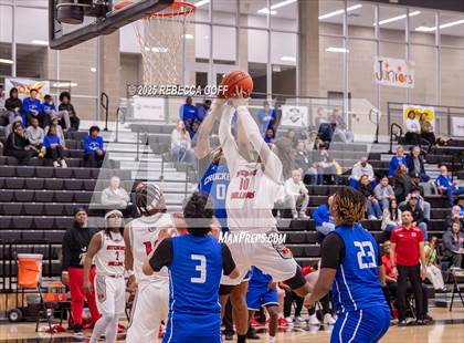 Thumbnail 3 in Crockett vs Hitchcock (UIL 3A DI Bi-District Playoff ) photogallery.