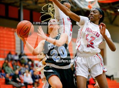 Thumbnail 1 in Princess Anne vs Cosby (StatVa Girls Basketball Classic) photogallery.