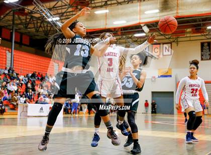 Thumbnail 2 in Princess Anne vs Cosby (StatVa Girls Basketball Classic) photogallery.