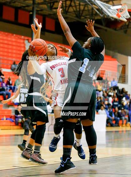 Thumbnail 3 in Princess Anne vs Cosby (StatVa Girls Basketball Classic) photogallery.