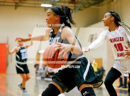 Thumbnail 3 in Princess Anne vs Cosby (StatVa Girls Basketball Classic) photogallery.