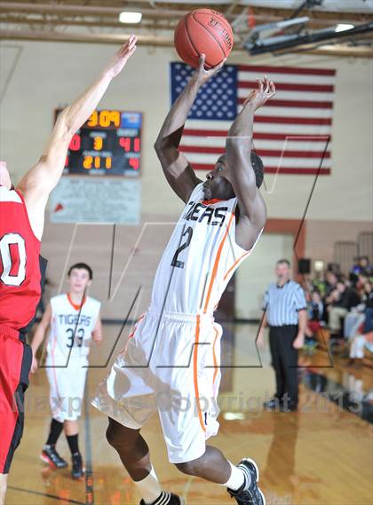 Thumbnail 3 in Webster vs. Luck photogallery.