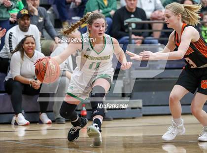 Thumbnail 1 in Macon vs. Maryville (MSHSAA Class 3 Quarterfinal) photogallery.
