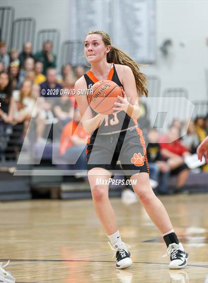 Thumbnail 2 in Macon vs. Maryville (MSHSAA Class 3 Quarterfinal) photogallery.