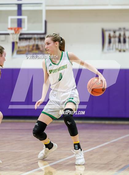 Thumbnail 1 in Macon vs. Maryville (MSHSAA Class 3 Quarterfinal) photogallery.