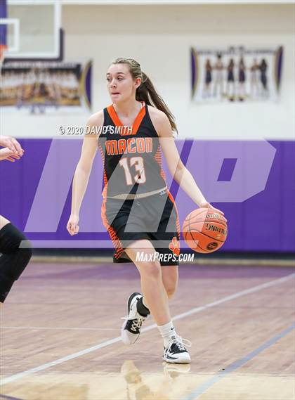Thumbnail 2 in Macon vs. Maryville (MSHSAA Class 3 Quarterfinal) photogallery.